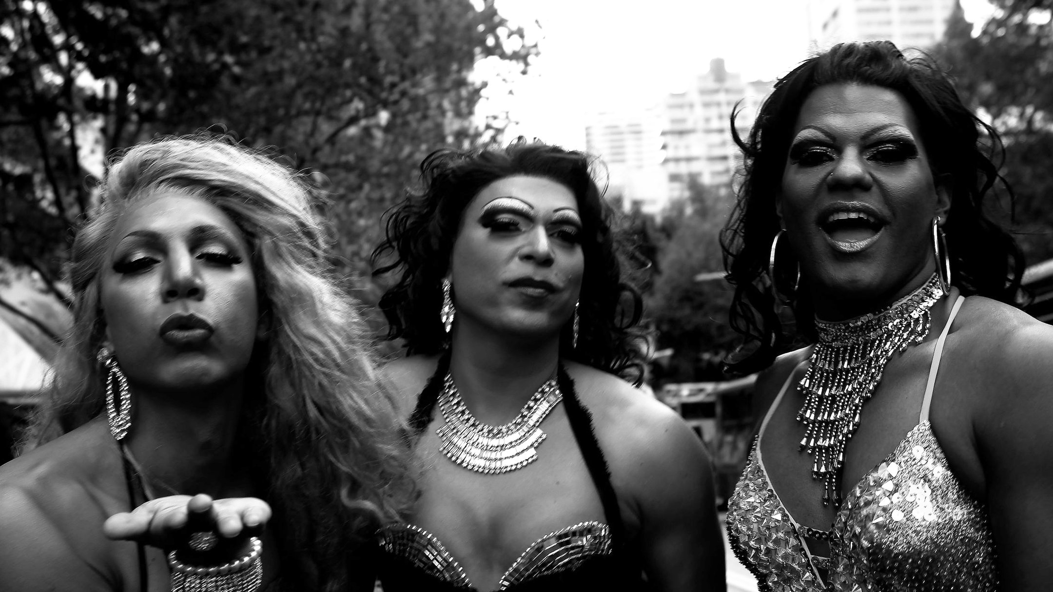 barbara-mcgrady-sister-girls-stylin-up-mardi-gras-2013-2560x1707.jpg